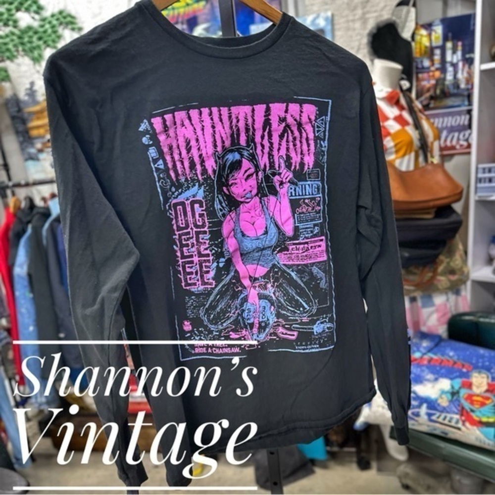 Hauntless DeeGee sz medium long sleeve tee A11